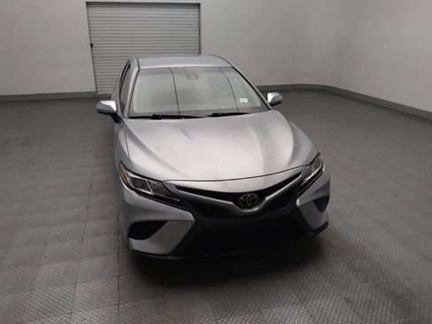 Used 2020 Toyota Camry SE FWD image 14