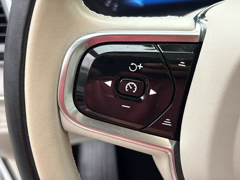 Certified 2024 Volvo XC90 T8 Plus w/ Protection Package Premier AWD/4WD image 16