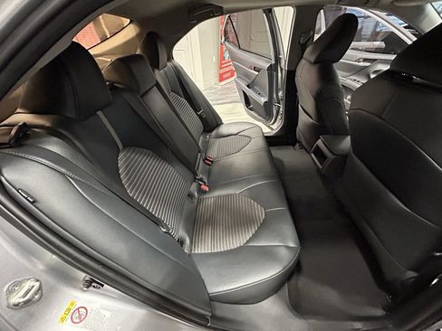 Used 2019 Toyota Camry SE image 40