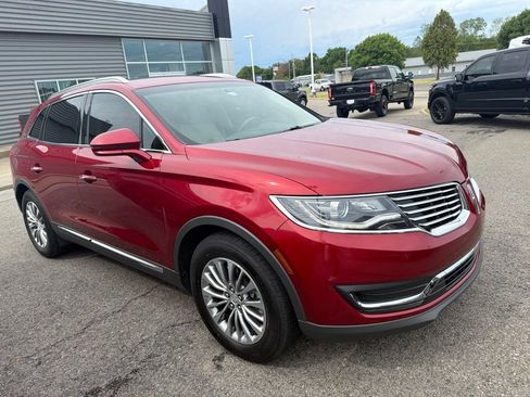 Used 2016 Lincoln MKX Select w/ Select Plus Package FWD image 2