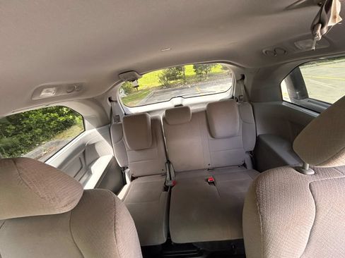 Used 2016 Honda Odyssey SE image 7