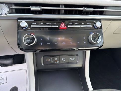 New 2026 Hyundai Tucson Limited image 19