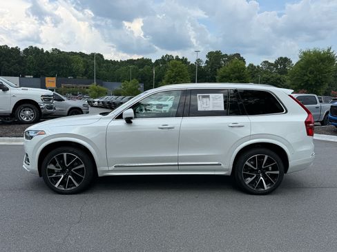 Used 2025 Volvo XC90 B5 Plus w/ Protection Package Premier AWD/4WD image 2