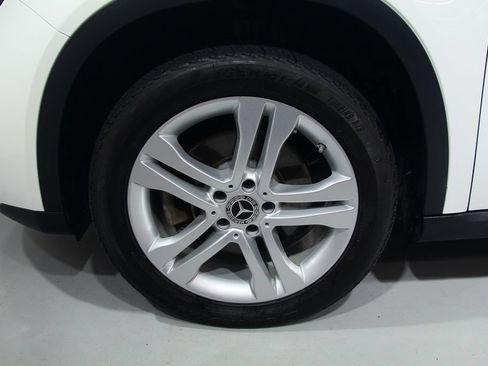 Used 2019 Mercedes-Benz GLA 250 4MATIC image 16