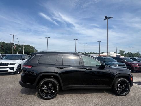 New 2026 Jeep Grand Cherokee L Limited w/ Limited Altitude Package AWD/4WD image 6