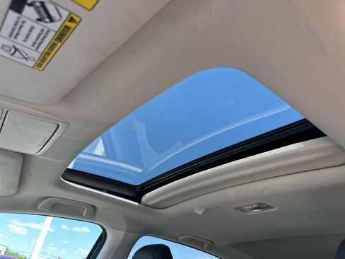 Used 2016 Honda CR-V Touring image 6