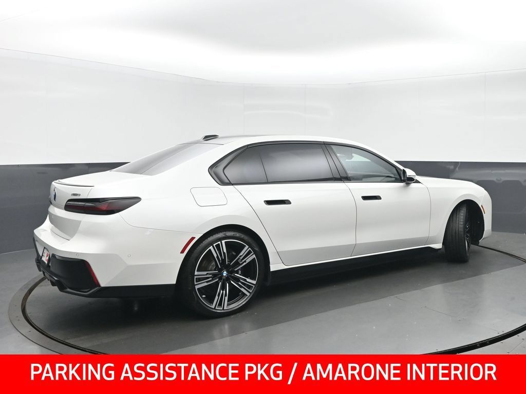 Used 2023 BMW i7 xDrive60 AWD/4WD image 3