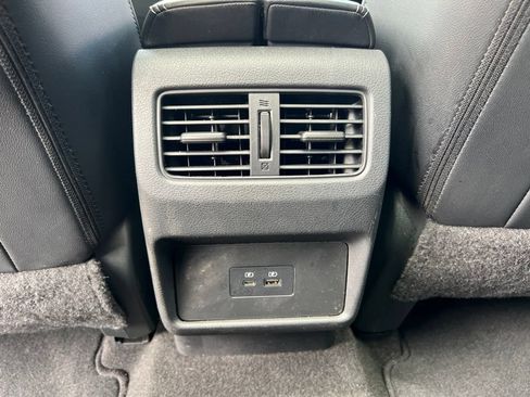 Used 2023 Nissan Rogue SL AWD/4WD image 29