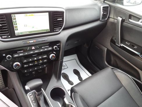 Used 2020 Kia Sportage SX image 24