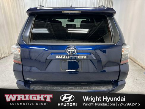 Used 2020 Toyota 4Runner SR5 Premium image 5