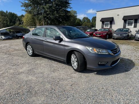 Used 2013 Honda Accord Touring image 3