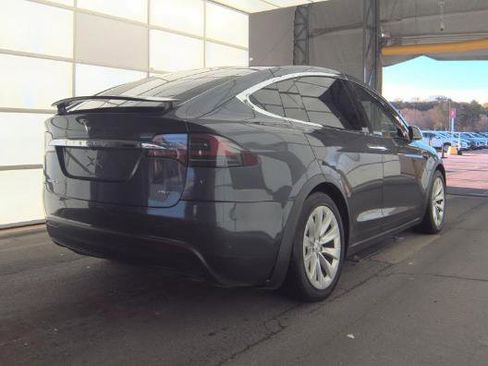 Used 2017 Tesla Model X 100D image 2