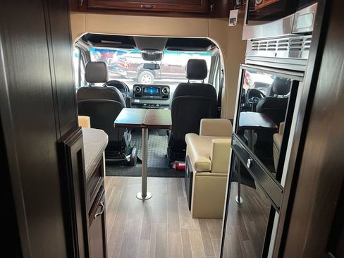 Used 2019 Mercedes-Benz Sprinter 170 image 29