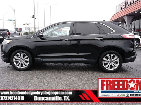 Used 2022 Ford Edge Titanium AWD/4WD image 2