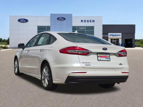 Used 2020 Ford Fusion SE FWD image 5