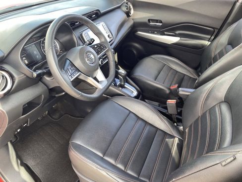 Used 2020 Nissan Kicks SR w/ SR Premium Package image 19