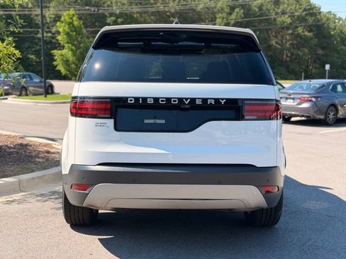 Used 2024 Land Rover Discovery S AWD/4WD image 10