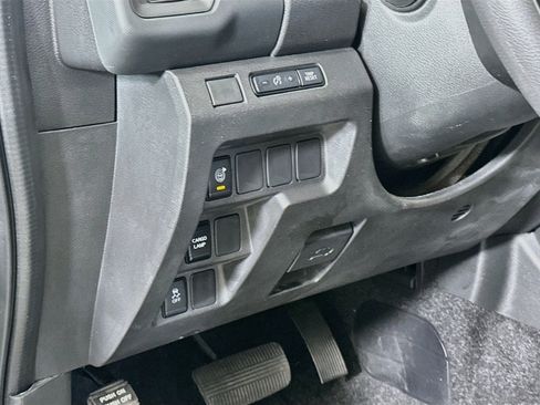 Used 2023 Nissan Frontier S w/ Technology Package RWD image 17