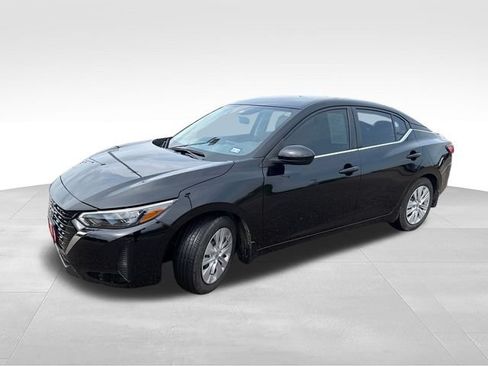 Certified 2024 Nissan Sentra S FWD image 4