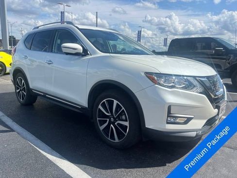 Used 2019 Nissan Rogue SL w/ Premium Package FWD image 3