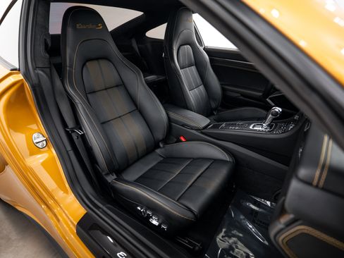 Certified 2018 Porsche 911 Turbo S AWD/4WD image 19