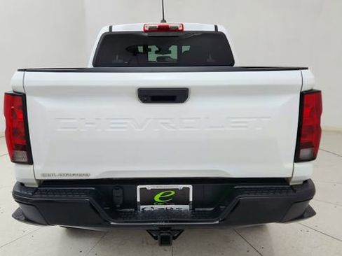 Used 2023 Chevrolet Colorado W/T w/ Advanced Trailering Package AWD/4WD image 5