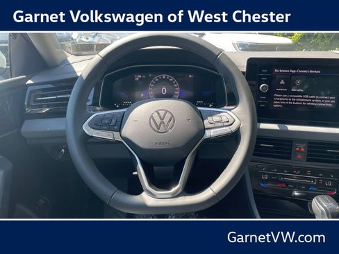 New 2026 Volkswagen Jetta SE FWD image 37