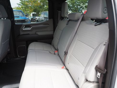 Used 2022 Chevrolet Silverado 1500 LT AWD/4WD image 15