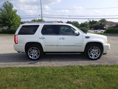 Used 2007 Cadillac Escalade AWD image 6