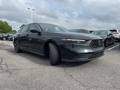 Used 2023 Honda Accord Sport image 12