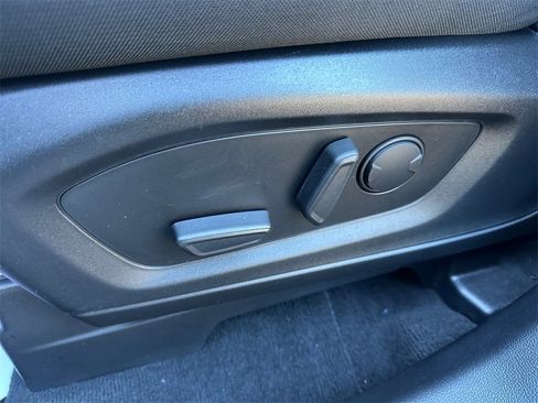 Used 2022 Ford Explorer XLT w/ Class IV Trailer Tow Package image 28