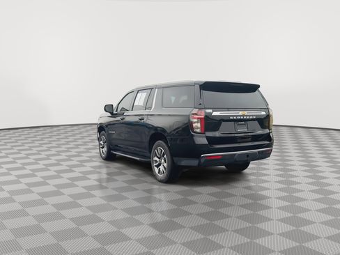 Used 2024 Chevrolet Suburban LS RWD image 7