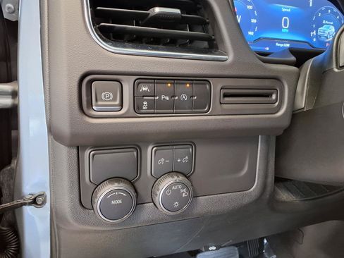Used 2023 Chevrolet Tahoe Premier RWD image 24