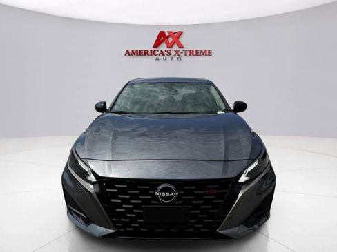 Used 2023 Nissan Altima 2.5 SR FWD image 8