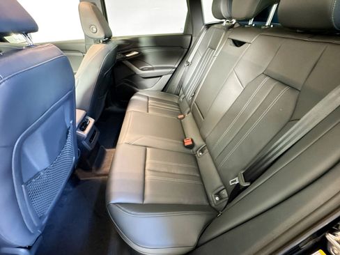 New 2027 Audi Q6 e-tron Premium image 22