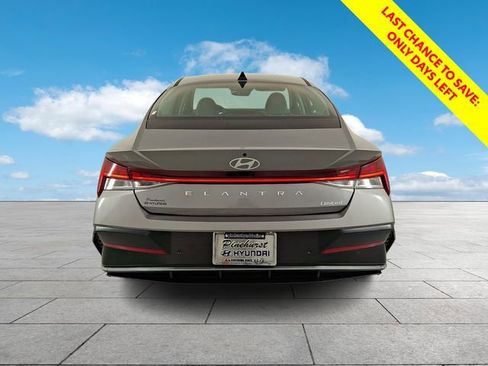 Certified 2024 Hyundai Elantra Limited FWD image 6