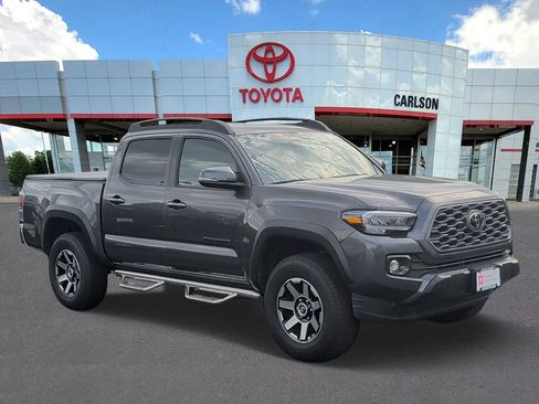 Certified 2022 Toyota Tacoma TRD Off-Road AWD/4WD image 2