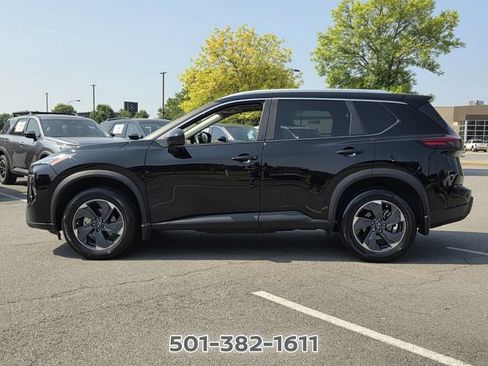 Certified 2025 Nissan Rogue SV w/ SV Premium Package FWD image 2