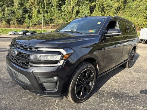 Used 2022 Ford Expedition Limited w/ Equipment Group 303A image 10