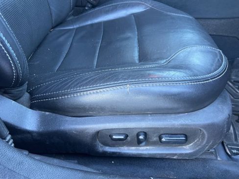 Used 2013 Ford Taurus Limited image 12