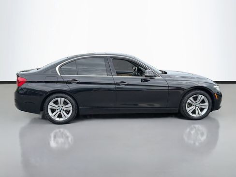 Used 2018 BMW 330i Sedan RWD image 4