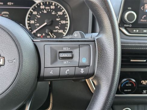 Used 2023 Nissan Rogue SV image 20