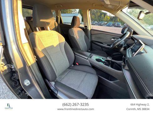 Used 2023 Nissan Rogue SV FWD image 16