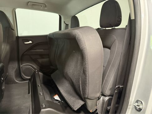 Used 2019 Chevrolet Colorado LT AWD/4WD image 16
