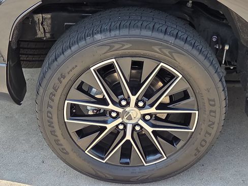 Used 2024 Lexus GX 550 w/ Accessory Package (Z1) AWD/4WD image 7