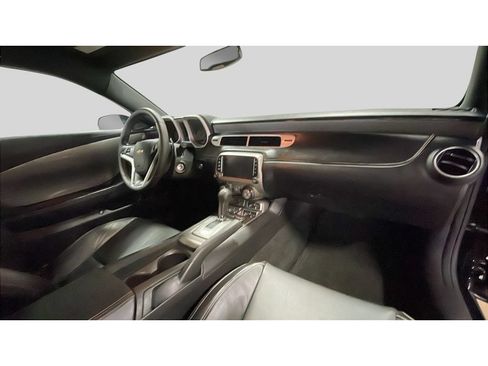 Used 2015 Chevrolet Camaro LT RWD image 17