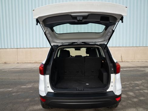 Used 2019 Ford Escape S image 16