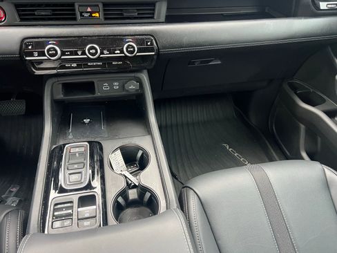 Used 2024 Honda Pilot EX-L image 36