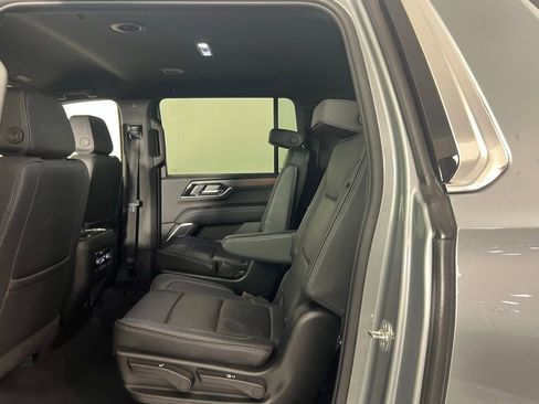 Used 2025 GMC Yukon XL Denali image 25