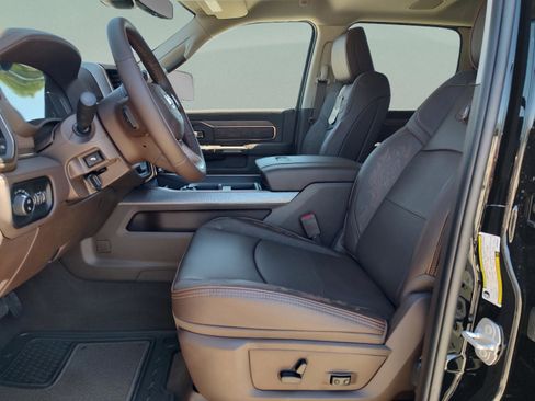 New 2025 RAM 2500 Limited image 27